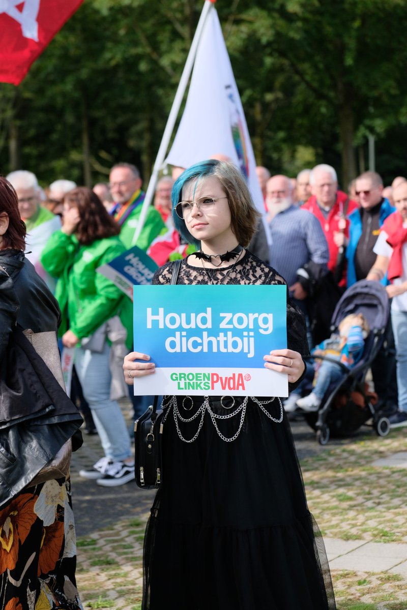 KoempelLabs's tweet photo. This weekend a big march was organised in the city of #Heerlen to protest against a planned downsizing of the local hospital Zuyderland, serving a population of 257.000.

I will be sharing some of my photos.

#ProtestMarchZuyderland https://t.co/WEa8KdQwUb