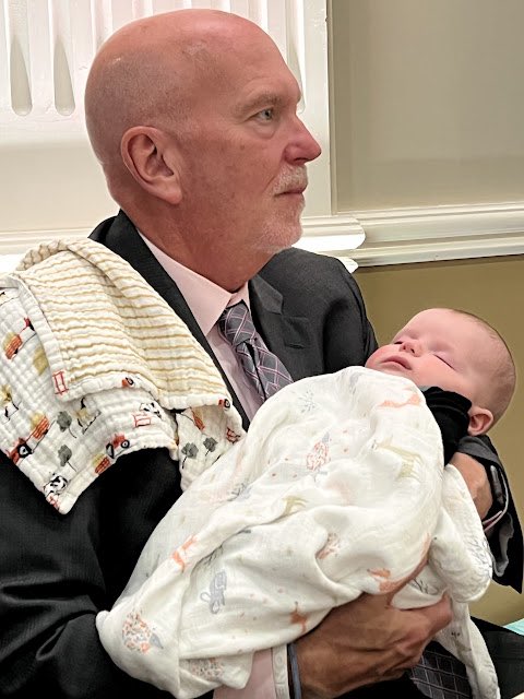 Educator by day, baby watcher by night! <a href="/johndaytully/">john day tully</a> Best baby wedding helper award!💍👶🏼🏆
#Manythanks from #babyboy #Grayson💙😇