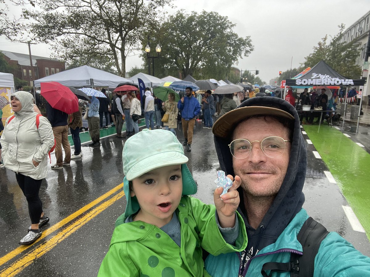 BenForWard3's tweet photo. Rainy #FluffFest was great 💙 https://t.co/Thu2xhDKyw
