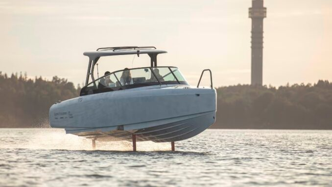 E_Motor_News's tweet photo. ⚡️The latest foiling Candela C-8 electric boat covered 420 nautical miles in 24 hours, smashing the world record for longest distance driven by an e-boat.
#Candela #electricboat #WorldRecord #eBoat
Read more⤵️
🔗https://t.co/IUBhWMnMir https://t.co/Ei8y1Lu1sy