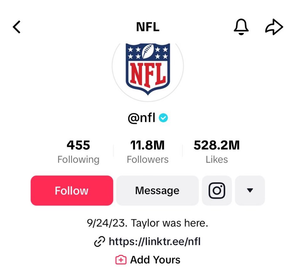 📲| Official account for <a href="/NFL/">NFL</a> on TikTok changed their bio after tonight’s game:

“Taylor was here”