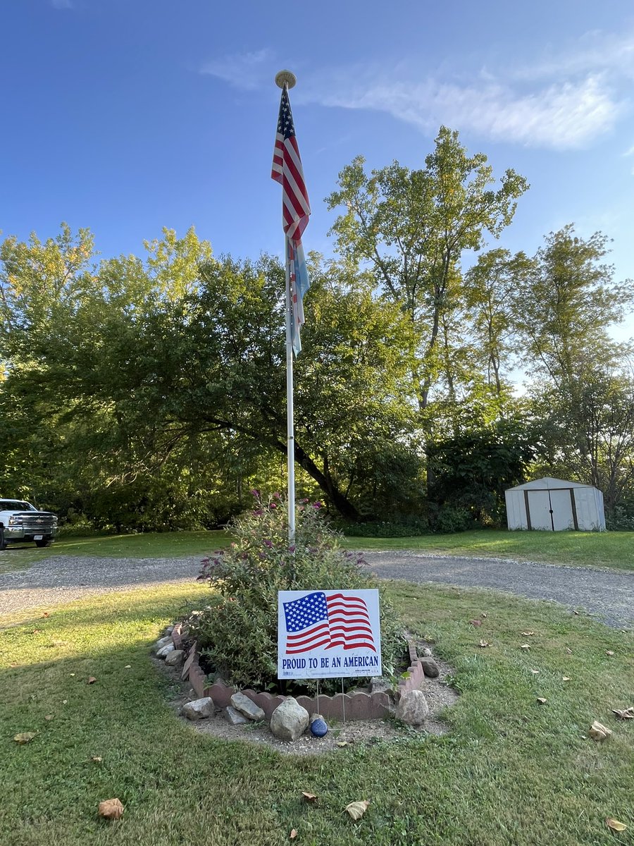 4WARDproject's tweet image. We left rock # 23-270 for Eric during our camping weekend at Leafy Oaks Campground near Clyde, Ohio.💚➡️ If you'd like to place a rock somewhere in the world to help our efforts to stop military/veteran suicide, go to 4wardproject.com/store.html 🇺🇸 #end22aday #4EricWard #4WARDproject