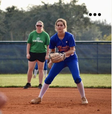 molly_sul22's tweet photo. Had lots of fun out on the field today. Thanks @GyreneSoftball for letting us play at the fields and giving us a tour of the university. @SarasotaHeat18U #heatfam #SarasotaHeat  #SarasotaHeatDover18u https://t.co/tSfA0YK8fx