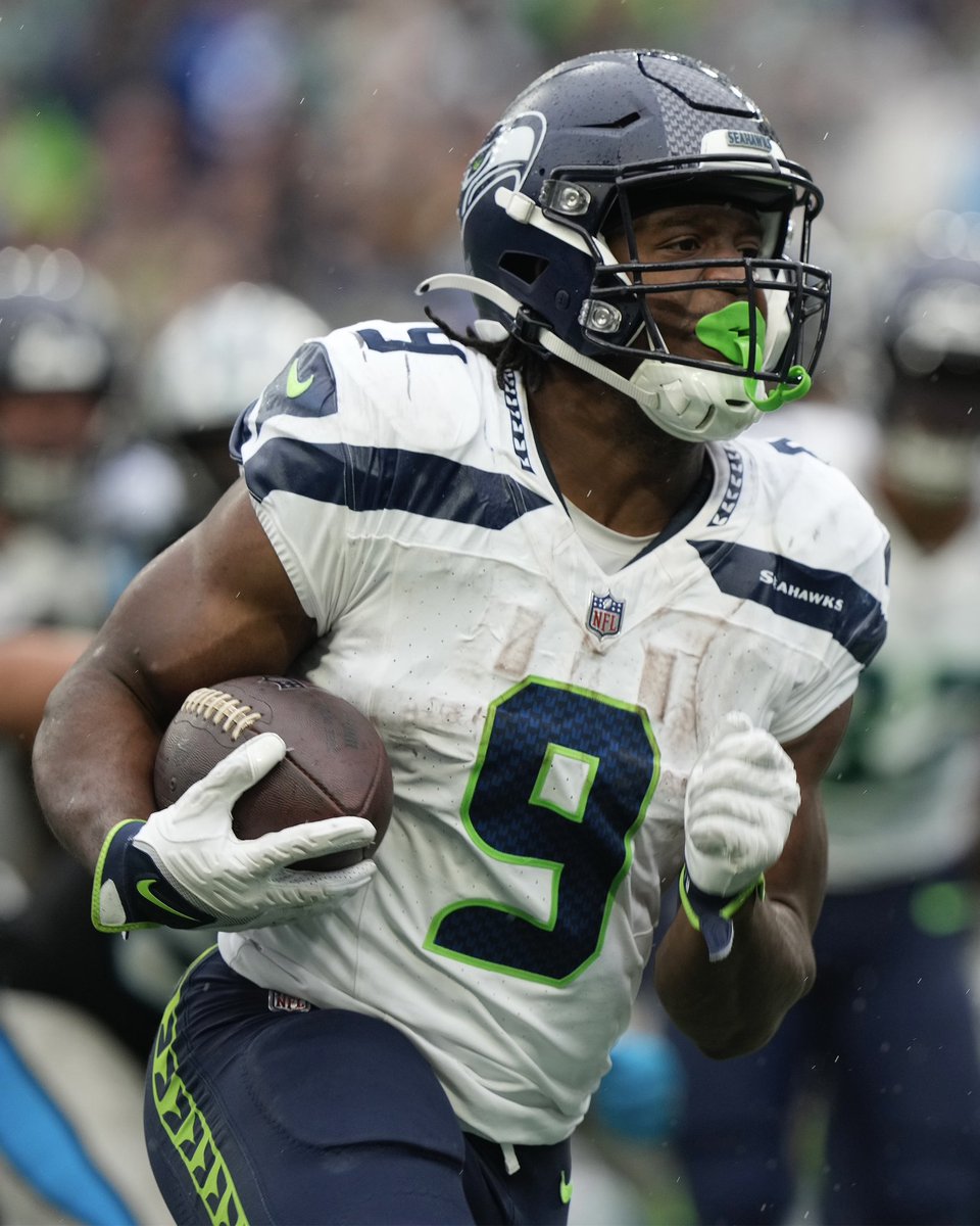 brgridiron's tweet photo. Kenneth Walker vs. Panthers 😤

21 Touches
156 TOT YDS
2 TD

Seahawks improve to 2-1 💪 https://t.co/jGsj4Dr1YM