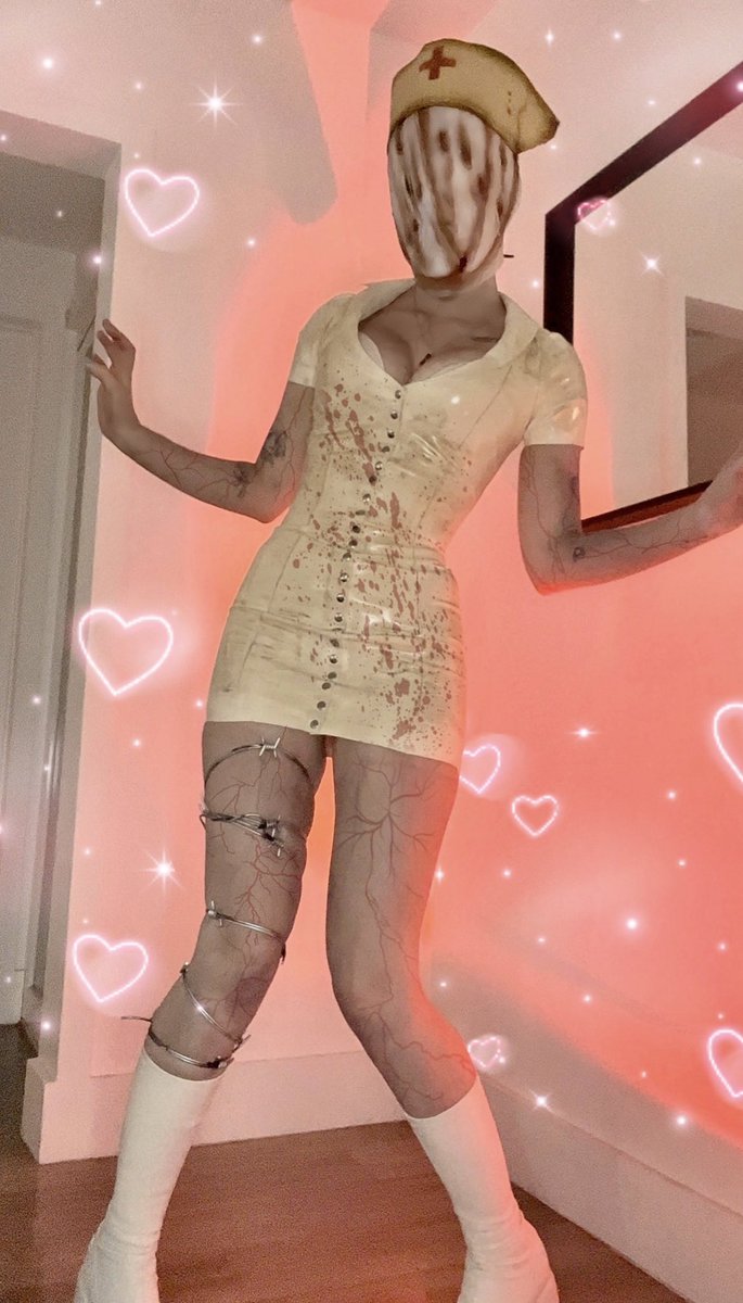 ThatFoxxGirl3's tweet photo. HAPPY BIRTHDAY SILENT HILL 2 :3 https://t.co/pscZQ0qPc0