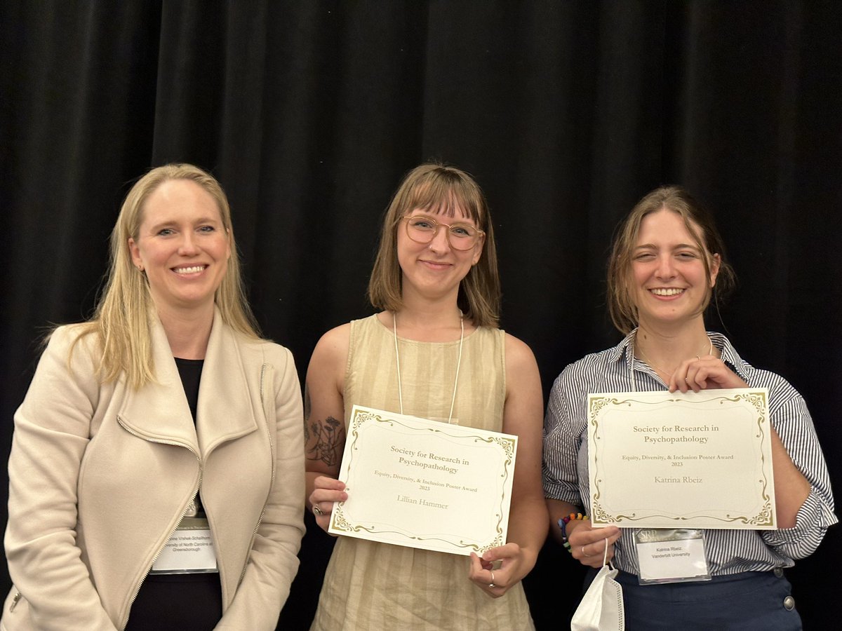 ⭐️⭐️ Congratulations to the EDI Poster Award winner Lillian Hammer and runner up Katrina Rbeiz (@ThirdCultureKat) ⭐️⭐️