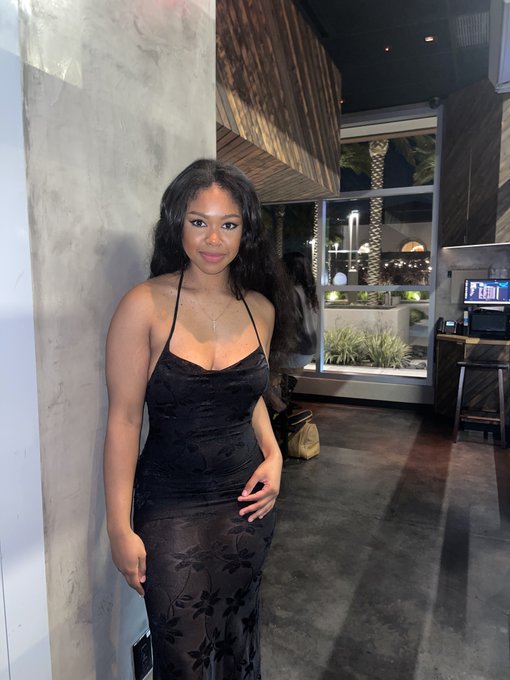 I literally walked around VB with my 😸 showing in this dress https://t.co/TMLj6sAIOx<a href="/tag/onlyfans"class="tags"><span>#onlyfans</span></a>