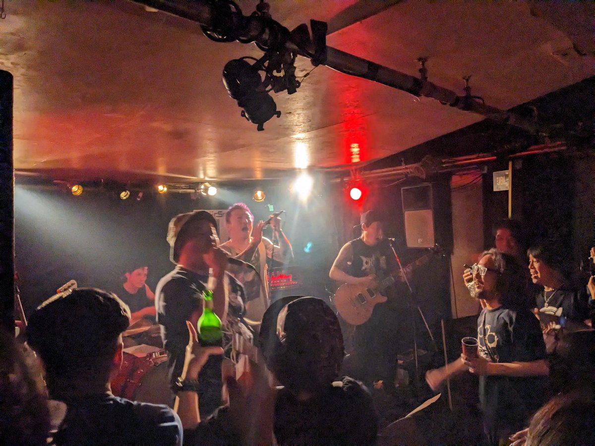 日曜日のホテルの安さと月曜をリモートワークしたらいけんじゃん！と
日曜日のLIVEに行くことを覚えた日

2日間楽しかったっス♪