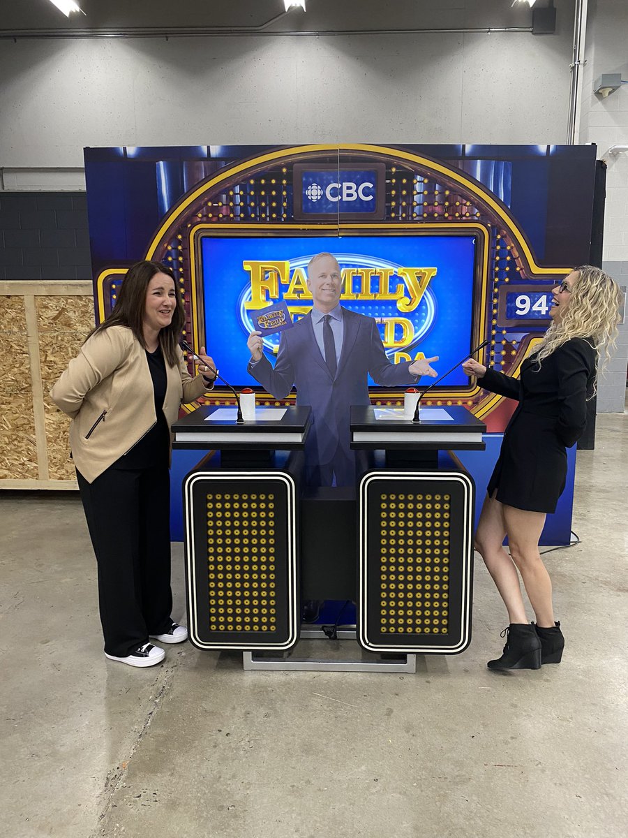 DanielleDGTV's tweet image. This was my Sunday.. a taping of @FamilyFeudCa to support a friends’ family competing! So fun to be in the audience… airs in the new year … @CBCToronto #familyfeud #canada #lovethisshow