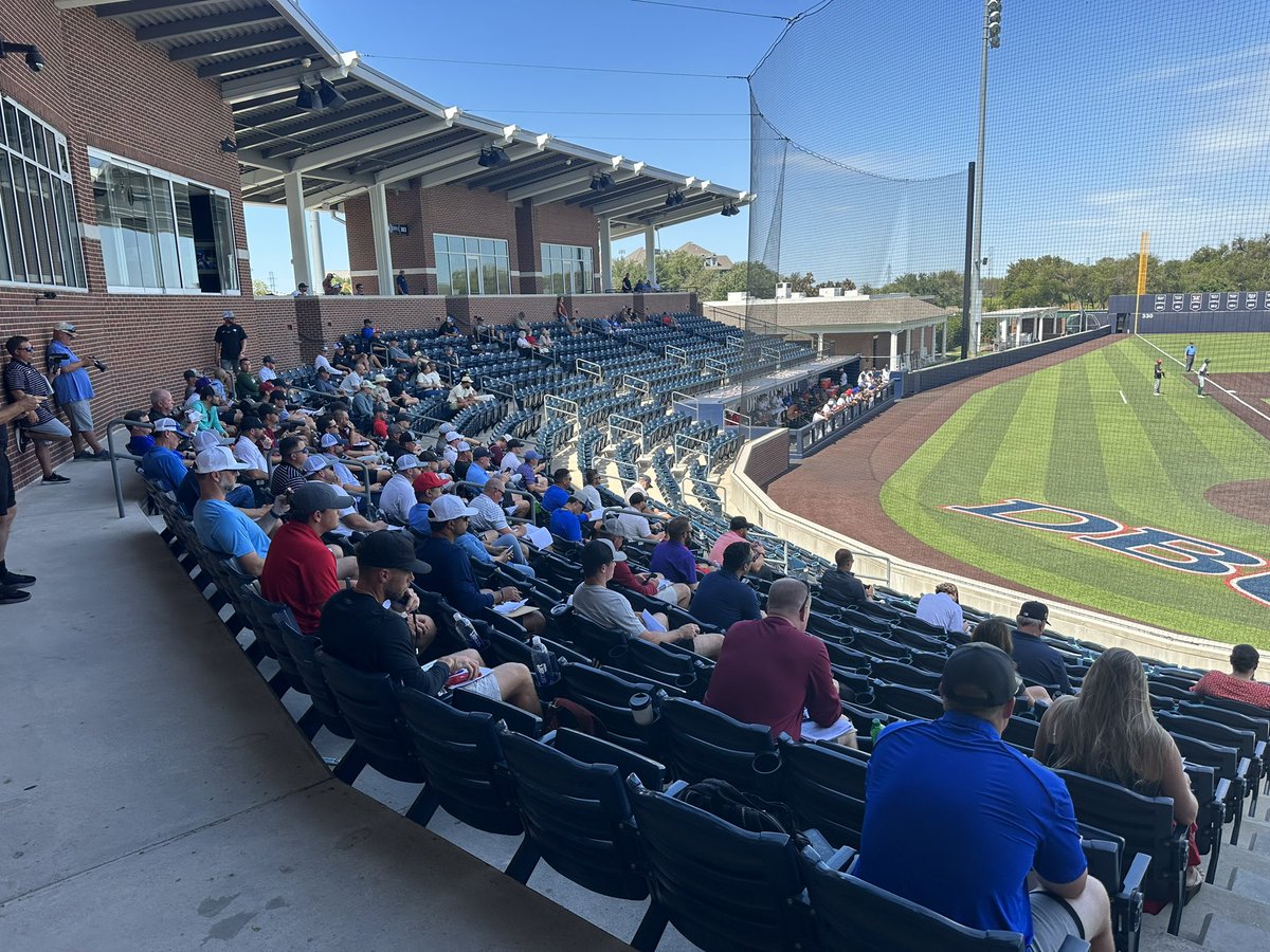 100+ 4-year coaches and MLB scouts signed in over two days this weekend at the #TXNMJC All-Star Games! They came from coast to coast and every level to check out the best junior college event in the country!