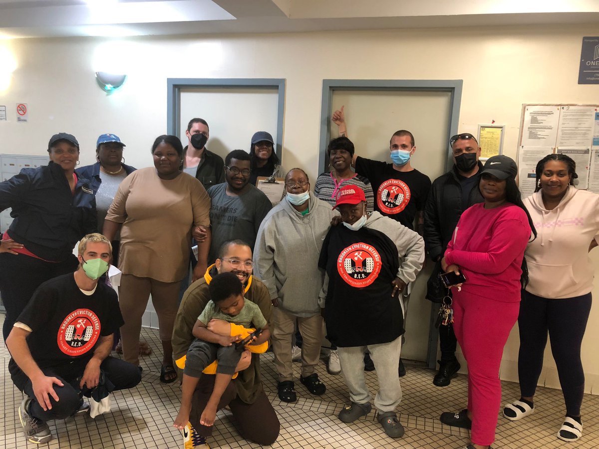 We don't post here often (we do on instagram) but we had a great meeting in Red Hook initiated by the militancy of tenants in Bed Stuy organizing their landlords portfolio. Talks of landlordism, failures of city and nonprofit programs and the need of protagonism abound!