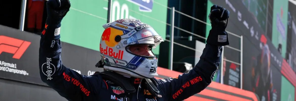 anderluiscosta's tweet photo. 🏎️🏆 Max Verstappen está cada vez mais próximo de seu terceiro título de Pilotos do Mundo na Fórmula 1! Com 400 pontos e uma vantagem de 177 pontos sobre seu rival mais próximo, Sergio Perez, Verstappen pode garantir o título já na corrida Sprint do Catar em outubro.  #F1 🏁 https://t.co/VmlmqUsio4