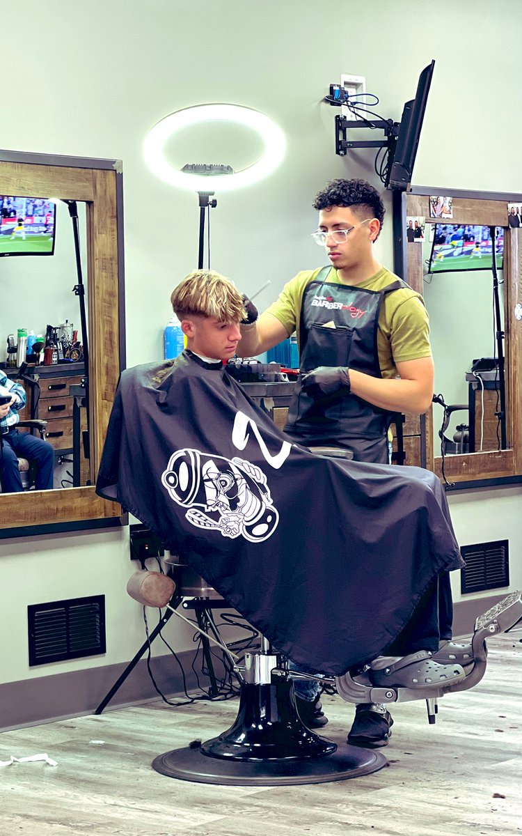 ChrissyCOP80's tweet image. Maintenance #Man #Day for JC courtesy of mom 💰@Honest #DaShop 🪷