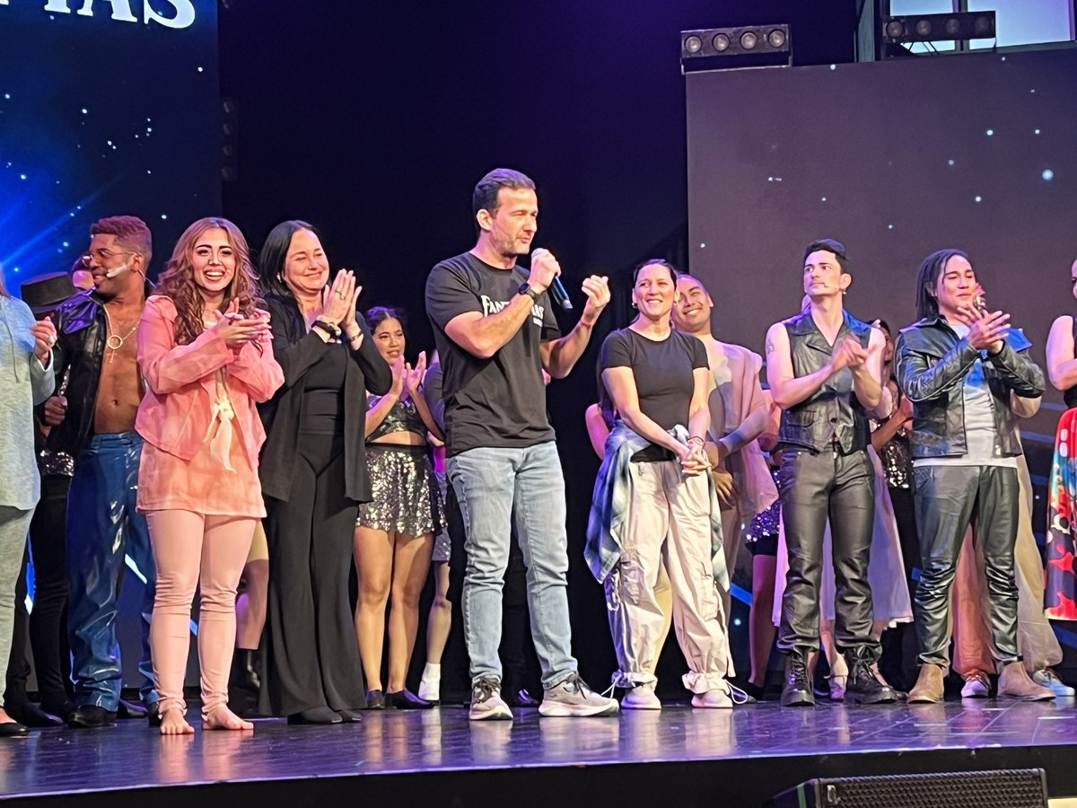 Karla Mola tweet media