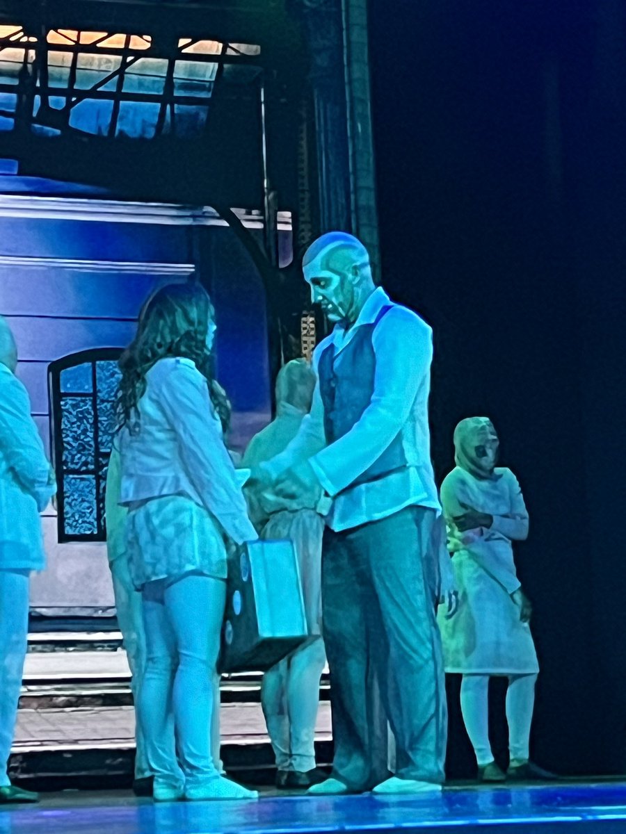 Karla Mola tweet media