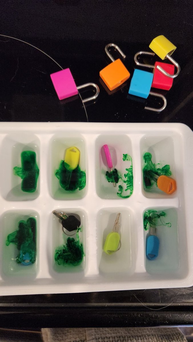 Gr 9s worked together in 3's to complete challenges that led them to a key in ice that they had to thaw after identifying Heat &amp; Pressure in the rock cycle to unlock their prize. 

It was a fun teambuilding, #formative activity that I love to start the year off!
<a href="/TVDSB/">Thames Valley DSB</a> <a href="/HuronPark/">Huron Park S.S.</a>