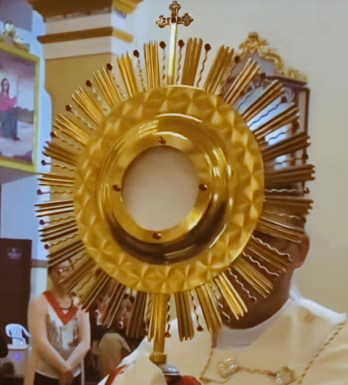 Alabado sea el Santísimo Sacramento del Altar