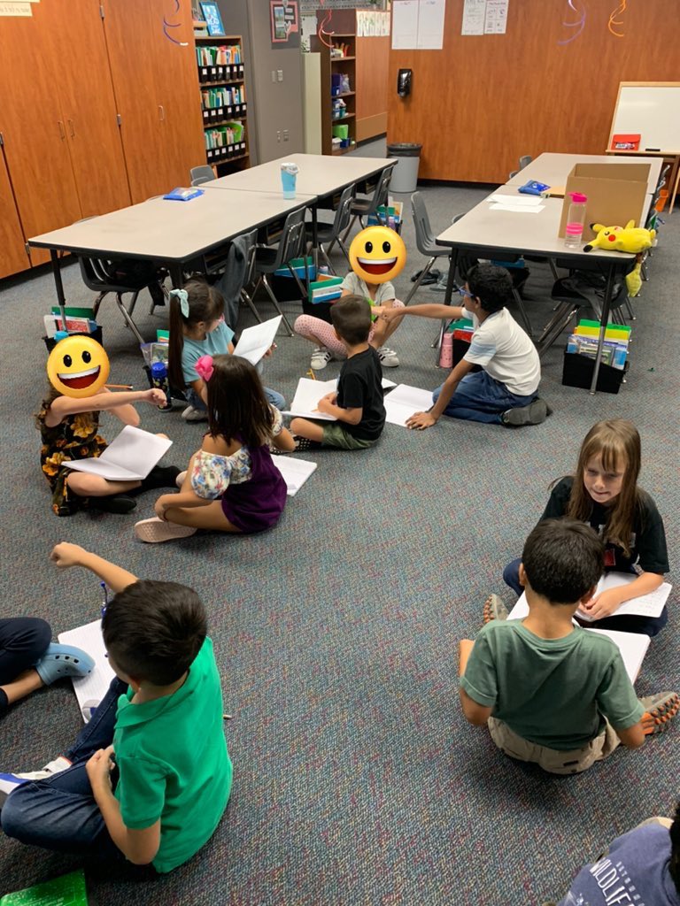 Kelly Chippi tweet media