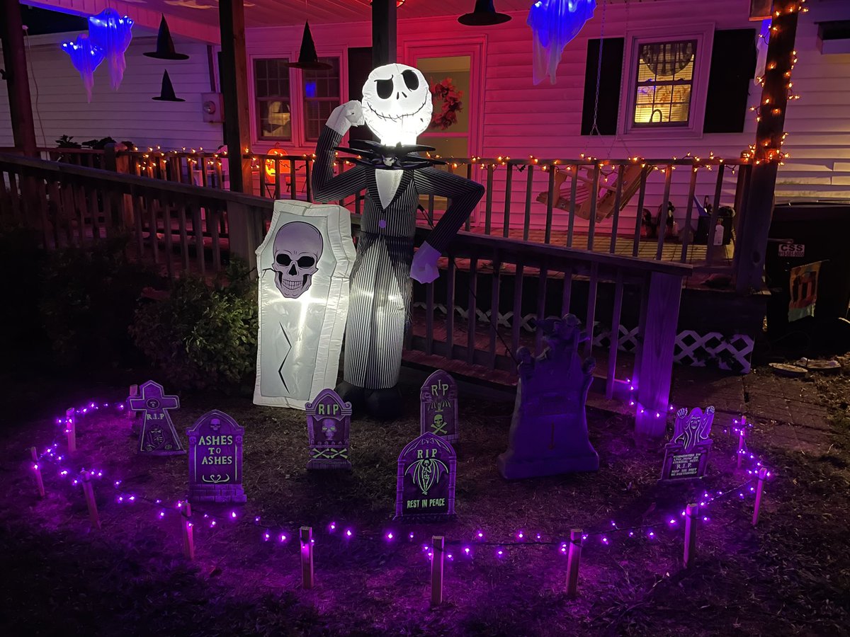 TPowellwrites's tweet photo. It’s spooky season https://t.co/a5cKgjgo84