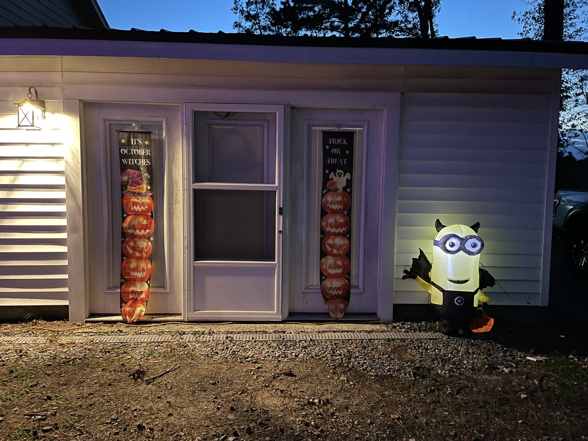 TPowellwrites's tweet photo. It’s spooky season https://t.co/a5cKgjgo84