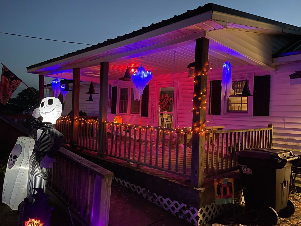 TPowellwrites's tweet photo. It’s spooky season https://t.co/a5cKgjgo84