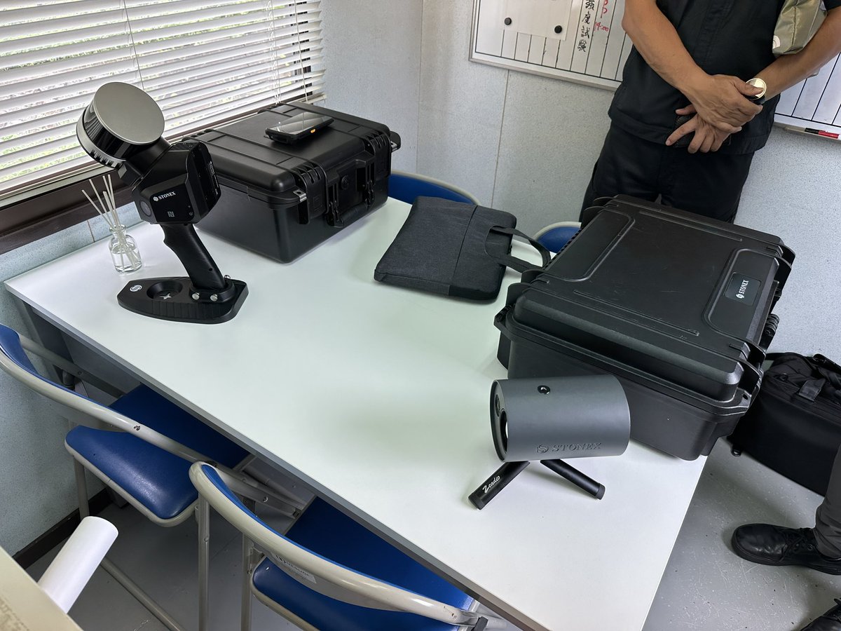 新兵器お試し。

手持ちで歩いて後は待つだけ…。
それでこんなにキレイに出るのか…Σ(ﾟДﾟ)