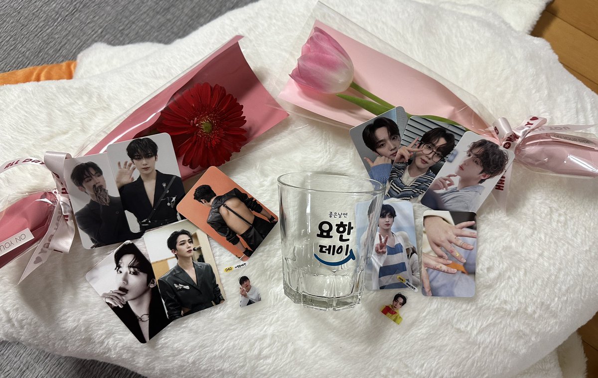 요한이와 예쁜 꽃이 공존하는 공간
너무 예뻤어요~
튤립이 너무 예쁜데 옵단이라
큘립과 거베라 모두 겟!!
예쁜 특전과 생각지 못한
선착까지 넘넘 행복했습니다~
예쁜 꽃집 열어주셔서 감사해요 🥰
 #요한이꽃집에_놀러오세요
#Happy_Birthday_To_Yohan
#스물네번째_요한이의_가을