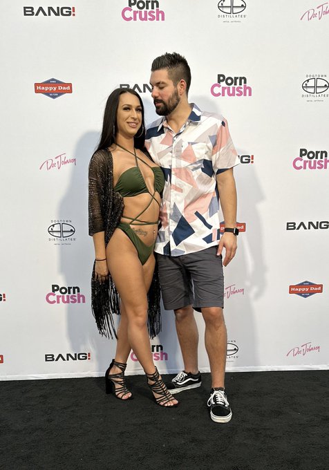 About this weekend 😏😍 @khloekayxxx https://t.co/hT8gUX17kP<a class="tags" href="/tag/khloekayxxx">@khloekayxxx</a>