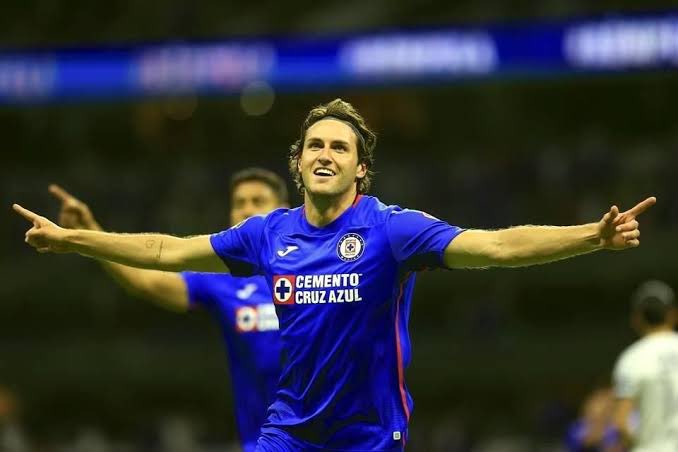 hugo_rm93's tweet photo. De ellos es la 9novena estrella, no de Víctor Velázquez #Cruzazul https://t.co/eD9Bc4hu2X