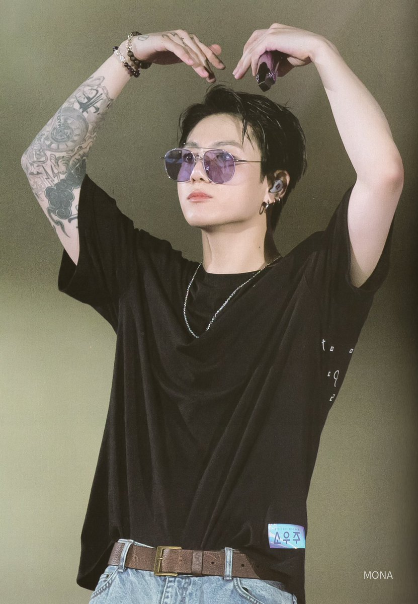 108zhaul's tweet photo. wts lfb ph 

sowozoo t-shirt black xl
unused
still has tag

dm me! 

#. swz logo shirt jungkook jimin taehyung v j-hope hobi yoongi suga rm namjoon jin seokjin https://t.co/jeYS7K0OnX