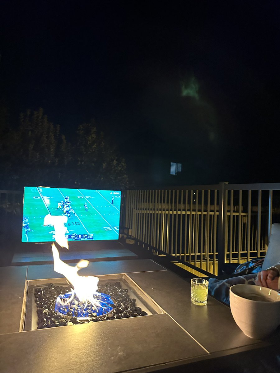 Pascalelou1's tweet image. Set up 🔥
Sunday football ready ☄️
#gosteelers