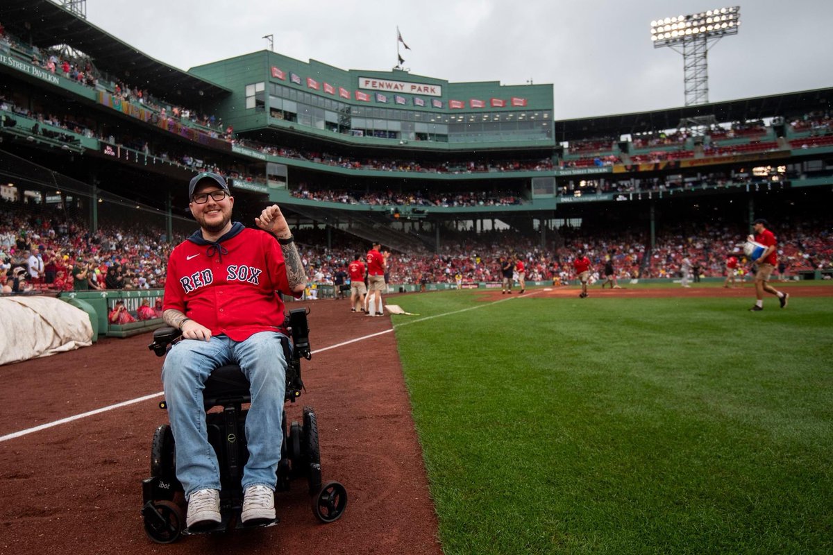 Meet Josh, a medically retired Sergeant from the United States Army who was injured while on active duty. He began peer mentoring with @SCIboston in 2020 and is a group leader. Thank you for all that you do for our community! Become a member: unitedspinal.org/membership-for…