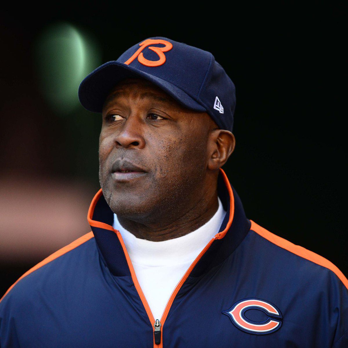 ChiSportsDay's tweet photo. The Bears are 64-101 (.387) since the firing of Lovie Smith. https://t.co/IyNvFnIkqQ