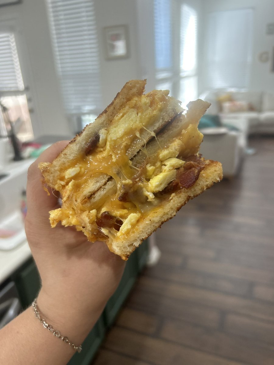 just a girl tweet media