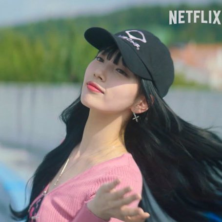 's tweet image. #BAESUZY as lee doona
#NAMJOOHYUK as kim jiyong

“doona!” on oct 20 (netflix)
“vigilante” on nov 8 (disney+)