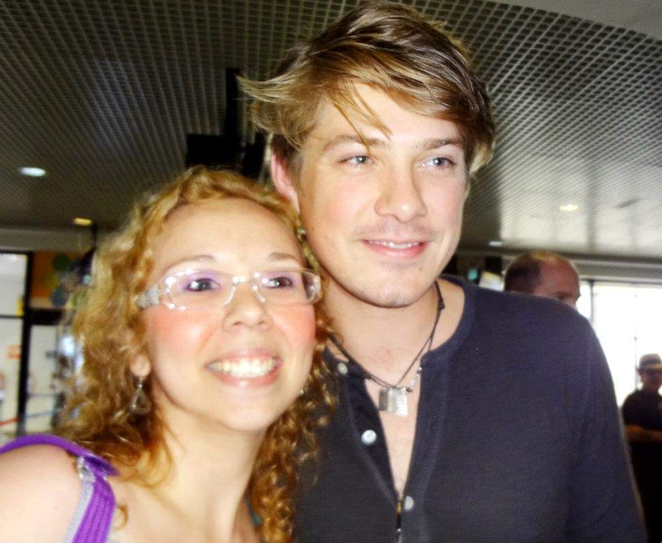 gleicepcouto's tweet photo. Essas :) 30STM, Roxette, Hanson... Mas ter um agradecimento pra mim num EP do Chris C/auley foi especial 🩷 https://t.co/6VJGB6yAMZ