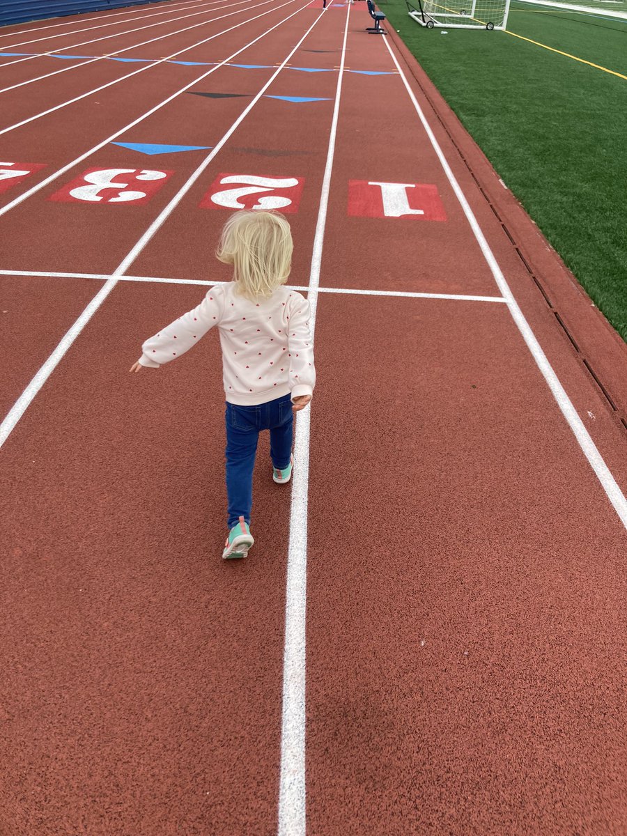 MrsPetraska's tweet photo. Thanks to the @hudsonboosters for putting on a fun race today! We loved supporting @HudsonOHSports! https://t.co/C9UuOeqGVf