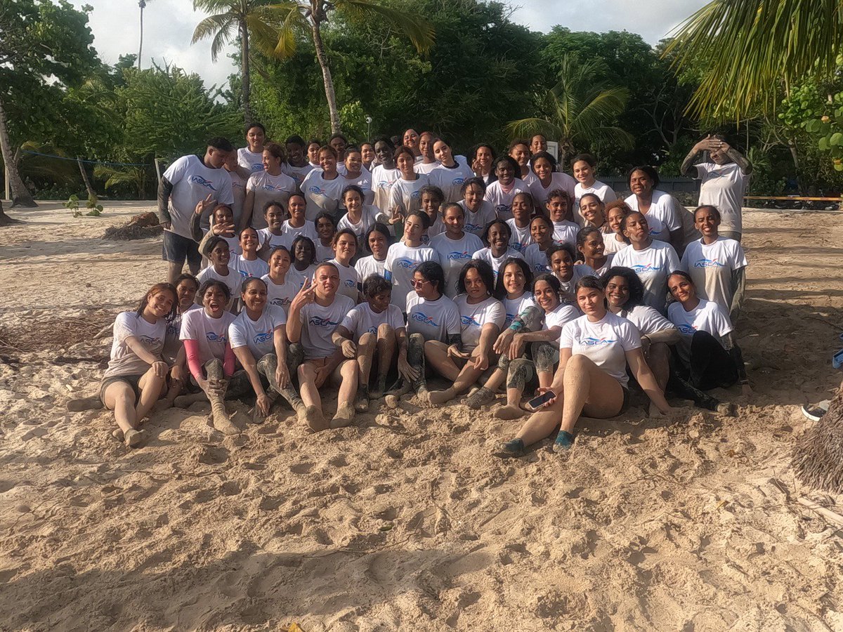 AeroIasca's tweet photo. Esten atentos a nuestras Redes Sociales para que nos acompañen en esta fantastica travesía.

La vida es un viaje. https://t.co/rP9bIbwtW4