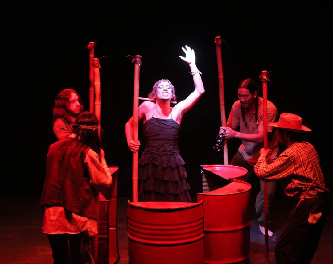 🎭 <a href="/domusteatro/">Domus Teatro</a> #Cali en franja de grupos invitados #DitiramboGalerías K23#50-66
#Estreno #CantoDelEspantapájarosEnLaNocheDeAñoViejo dramaturgo Manuel José Sierra y dirige <a href="/LuzStellaGilG/">Luz Stella Gil Giraldo</a>
Sep 29 y 30 -7pm
#Entradas
2x1 en WhatsApp  3156048280 
#SalaConcertada <a href="/mincultura/">MinCultura Colombia</a> <a href="/idartes/">Idartes</a>