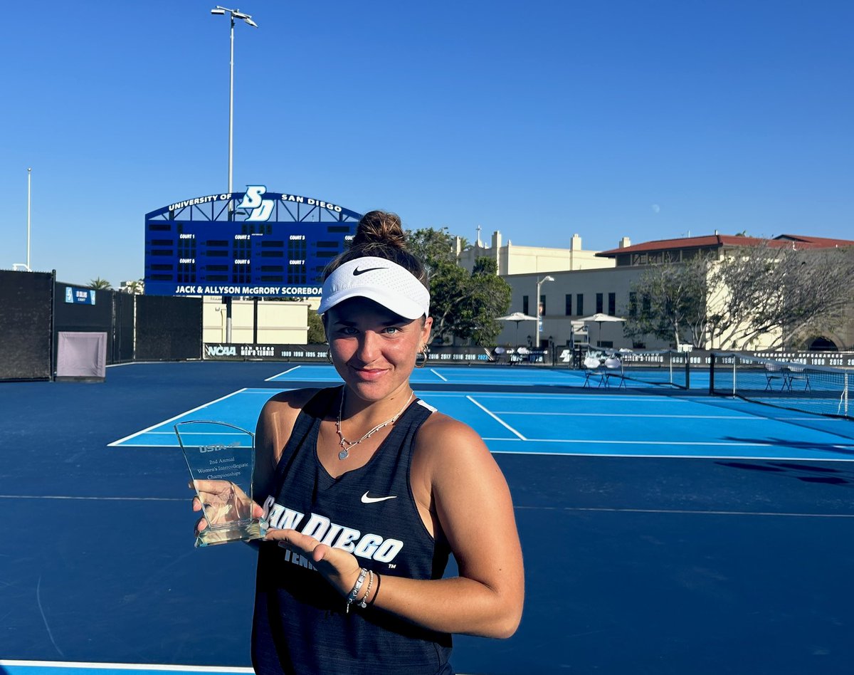 USDwtennis's tweet photo. The Champ 💪🎾🏆

A big shoutout to @USTASoCal for running and sponsoring this great event!

#GoToreros https://t.co/TSEsKJLtJG