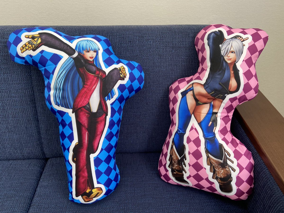 BACKDROPGMO's tweet photo. ソファに置くとこんな感じです😄✨ https://t.co/A17d9X46dT