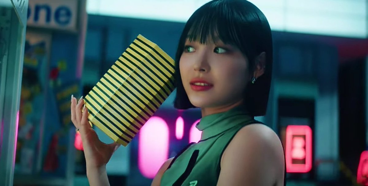 LIGHTSUMYTData's tweet photo. SO PRETTY!! 😍

Don't forget to watch @CUBE_LIGHTSUM's concept trailer for their comeback album Honey or Spice 🔥

🔗https://t.co/mKjpwKYrKU

HONEY OR SPICE CONCEPT VIDEO
#LightsumHoSConceptVideo 
#LIGHTSUM #라잇썸 https://t.co/TVw2XrIK8a