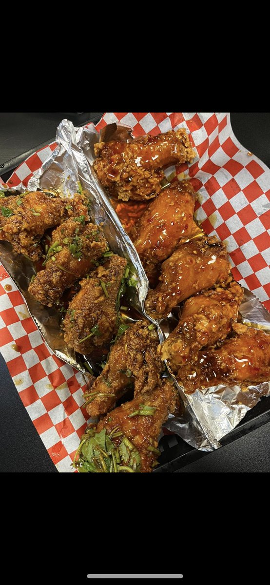 Wayne's Wings tweet media