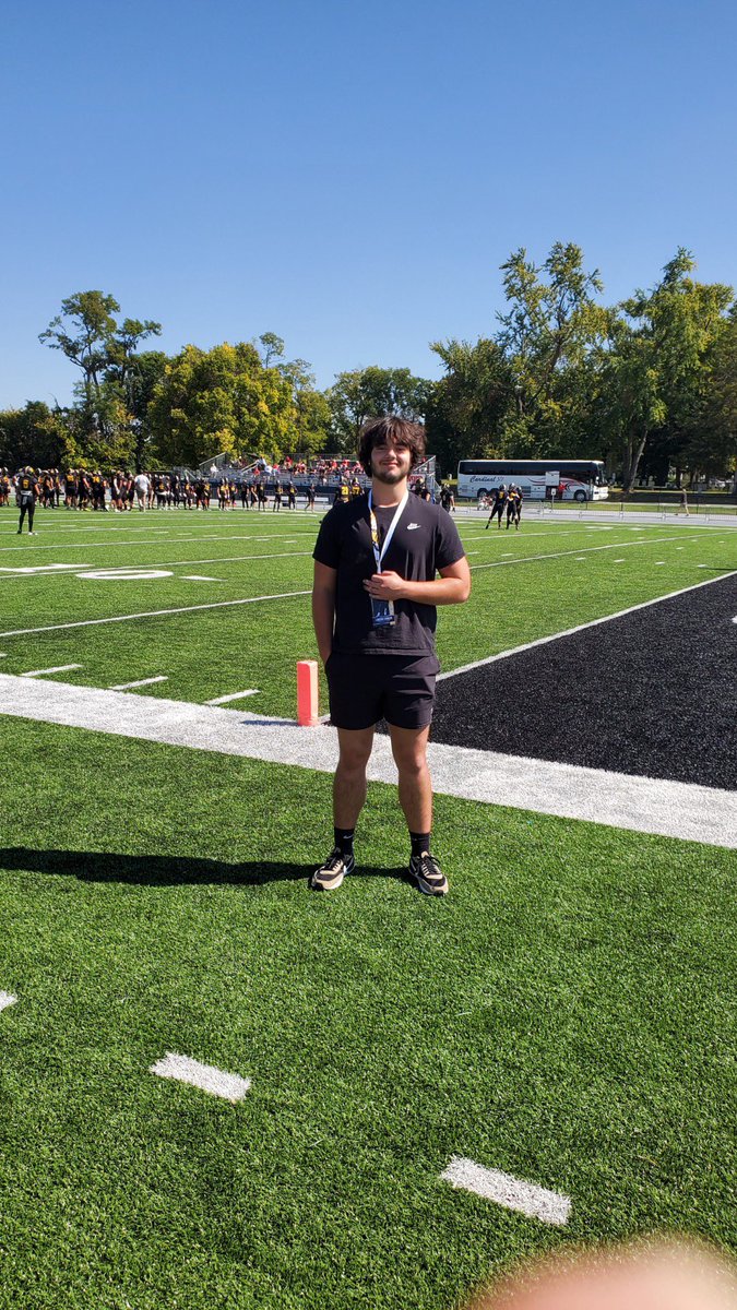 Had a great time <a href="/DePauwTigersFB/">DePauw Football</a> . Thanks <a href="/MasonEspinosa1/">Mason Espinosa</a> and the coaching staff for having me out!