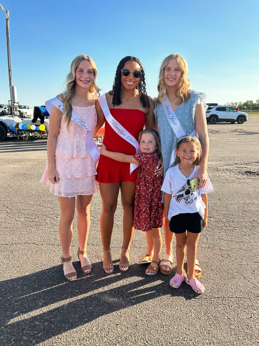 HoCo Parade ✔️

Big thanks to <a href="/stucogchs/">GCHS STUCO</a> for putting together a great event for our community. Perfect way to kickoff Homecoming Week for the Buffs! 

⚡️⛈️🦬 #1Herd #ThroughTheStorm