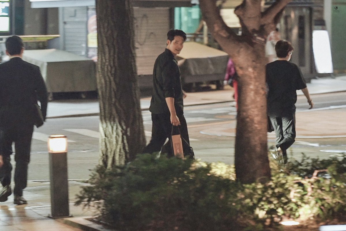 2023년 9월 24일  
𝐏𝐀𝐋𝐌𝐓𝐑𝐄𝐄 𝐆𝐀𝐋𝐀 𝐂𝐎𝐍𝐂𝐄𝐑𝐓 

#서경수 • 퇴근 인사 
— 슈퍼스타의 퇴근길