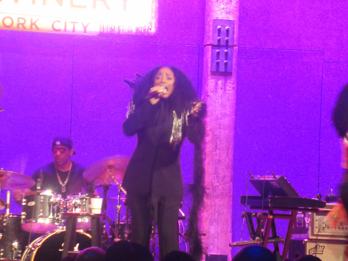 QOTDCT's tweet image. #RecentEvents #OutsideOfCT:
Karyn White [@Karyns_World] @CityWineryNYC, 9/19/2023