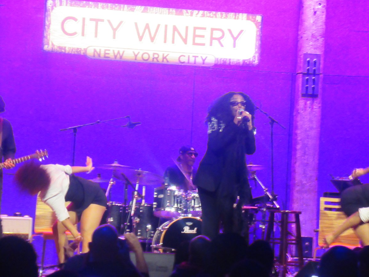QOTDCT's tweet image. #RecentEvents #OutsideOfCT:
Karyn White [@Karyns_World] @CityWineryNYC, 9/19/2023