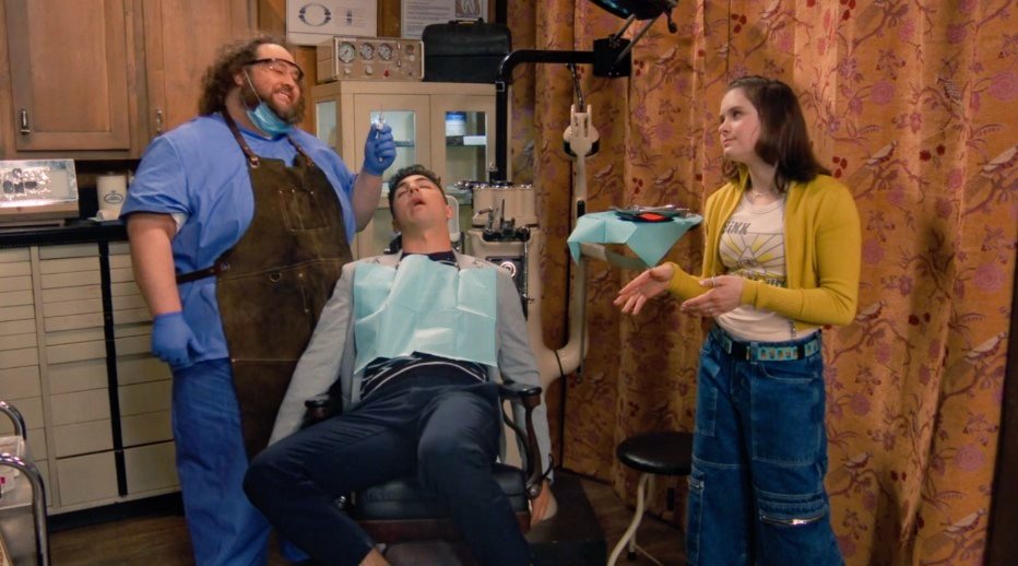 allinonechrista's tweet photo. - Winnie and Parker facing their fear of the dentist
- Noah and Destiny realizing that it's not easy to write a movie script
- And then there's Jake and Bill trying to stop an AI from taking over the ranch

A very interesting episode indeed😁 #bunkd https://t.co/vQCi1bJkDu