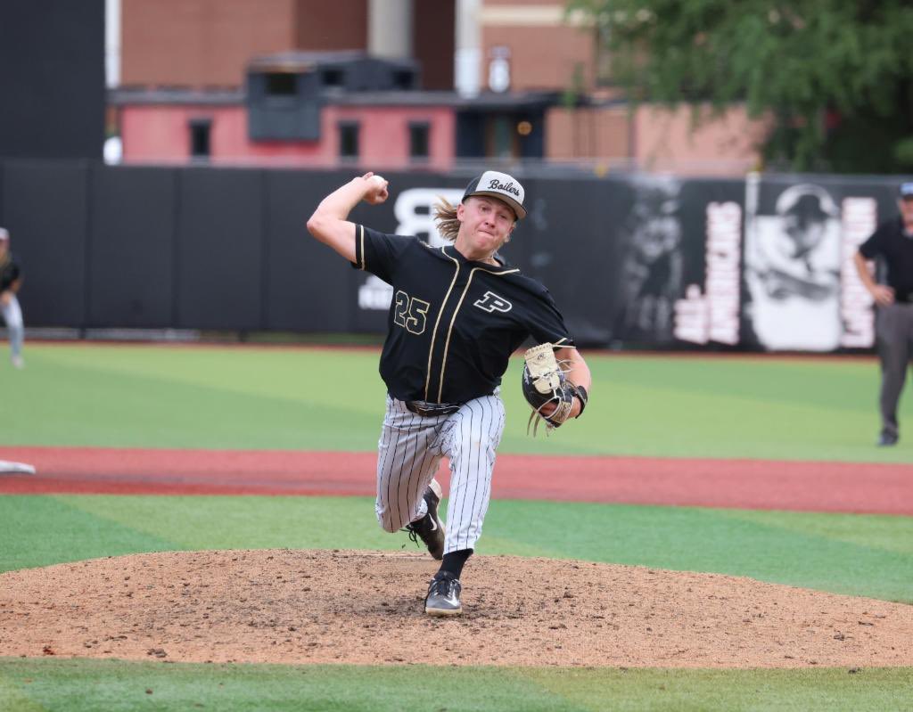 StCroixFallsBaseball tweet media